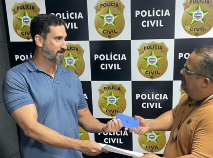 PCAL recupera aparelho celular furtado em show e devolve à vítima
