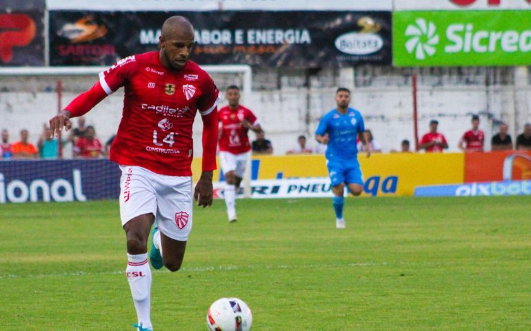 Esquema de apostas: jogador que cometeu pênalti por R$ 70 mil pega suspensão de 720 dias