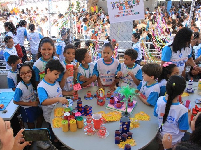 Escola Sesi da Cambona promove feira para ensinar seus alunos a empreender