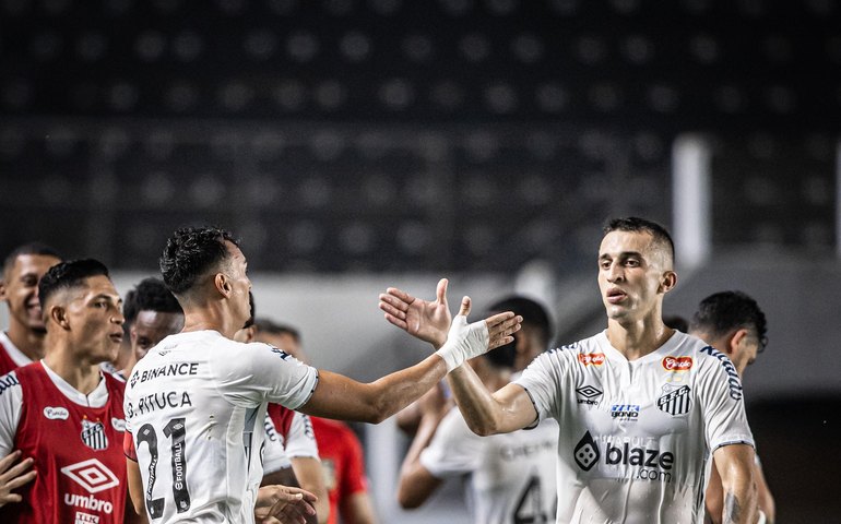 Santos ganha a terceira na Série B, divide liderança com Sport e empurra Guarani para lanterna