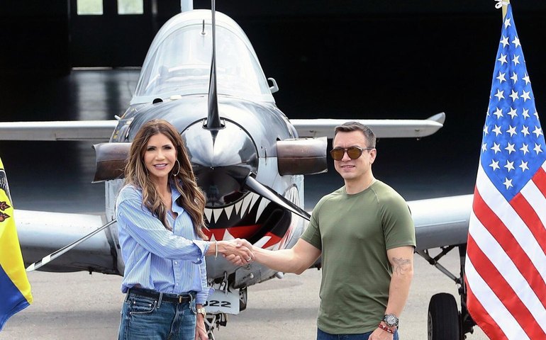 Equatorianos rejeitam bases militares estrangeiras e nova Constituinte em referendo