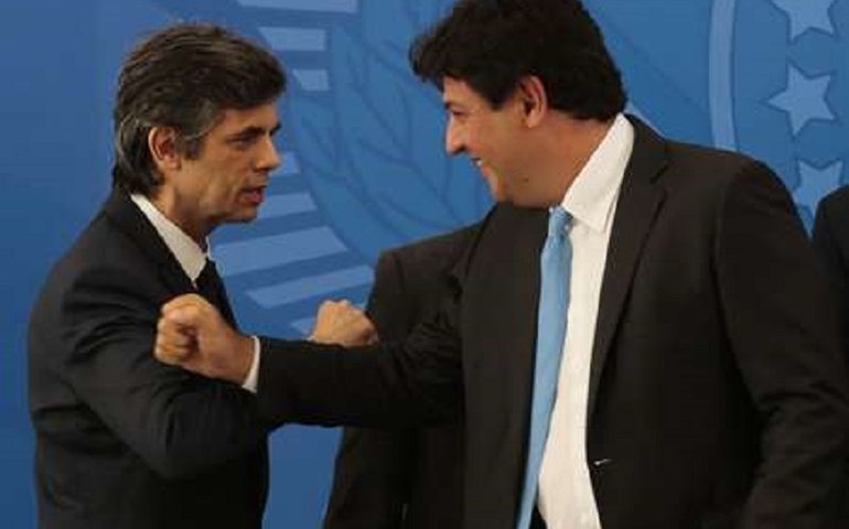 Entre trocas de ministros, número de mortes avança 666% no país