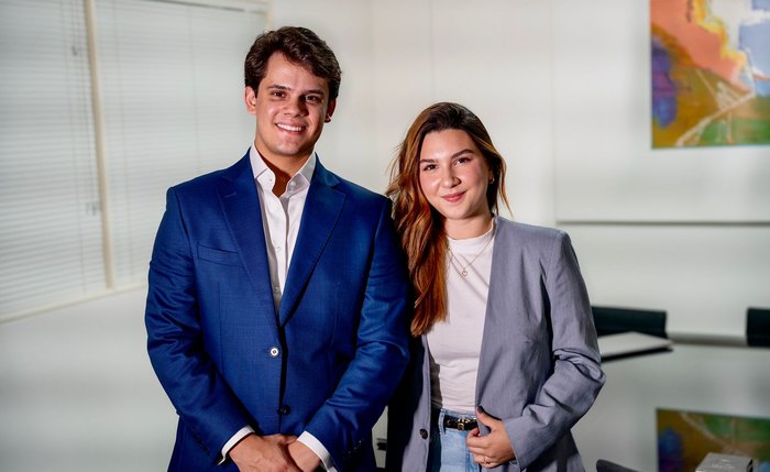 Thiago Maciel e Laís Laehy, fundadores da União Estudantil de Direito em Alagoas Thiago Maciel e Laís Laehy, fundadores da União Estudantil de Direito em Alagoas