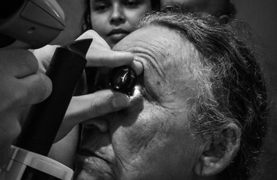 Olhar da Gente promove triagens de cirurgias de catarata em Mar Vermelho