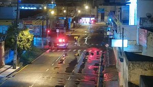 Homens são flagrados furtando trailler de lanche em Aracaju / Foto: Foto: SSP/SE