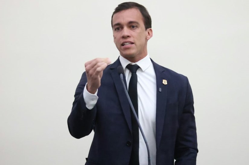 Delegado Leonam critica medidas do Governo e reforça papel fiscalizador da Assembleia