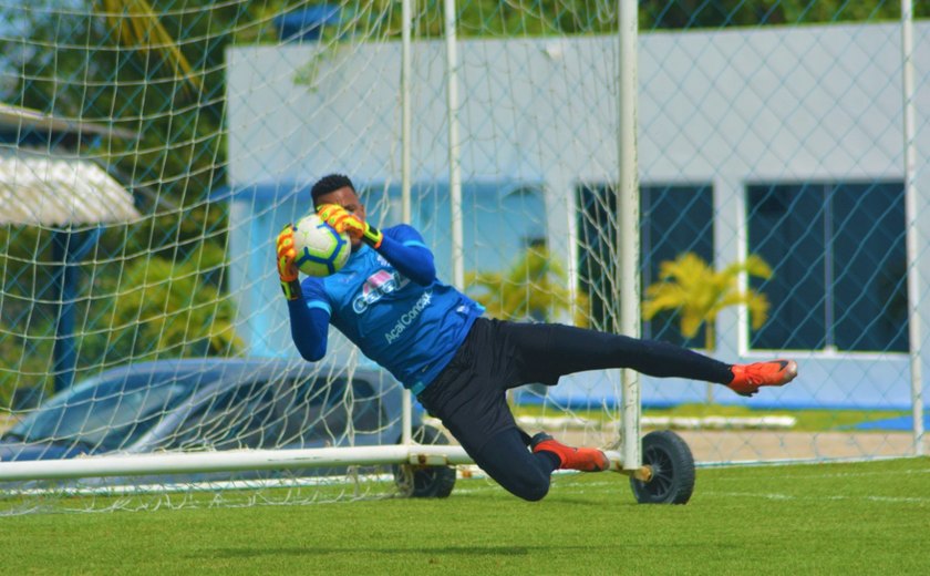 Azulão embarca para jogos contra Palmeiras e Santos