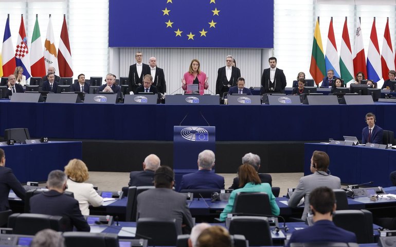 Deputado dinamarquês insulta Trump no Parlamento Europeu por suas declarações sobre Groenlândia
