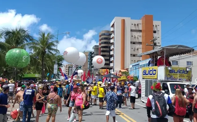 Veja a programação do domingo de pré-Carnaval em Maceió