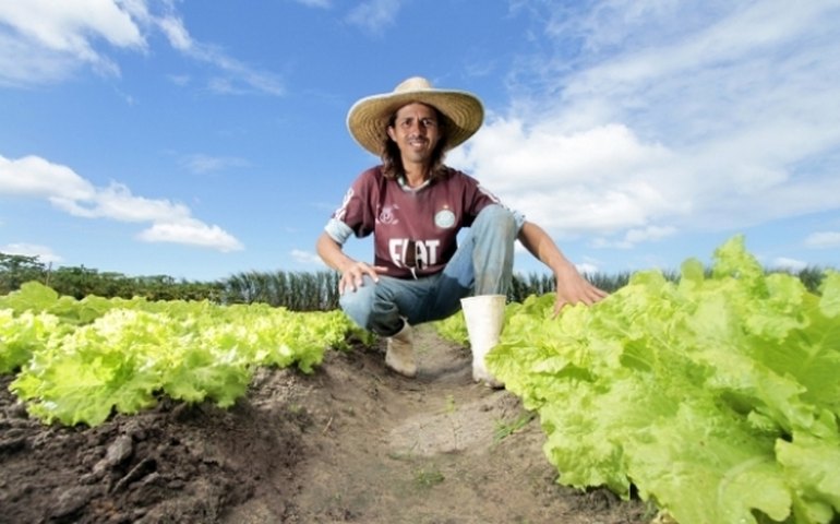 Governo concede 74 títulos de propriedade a pequenos produtores rurais