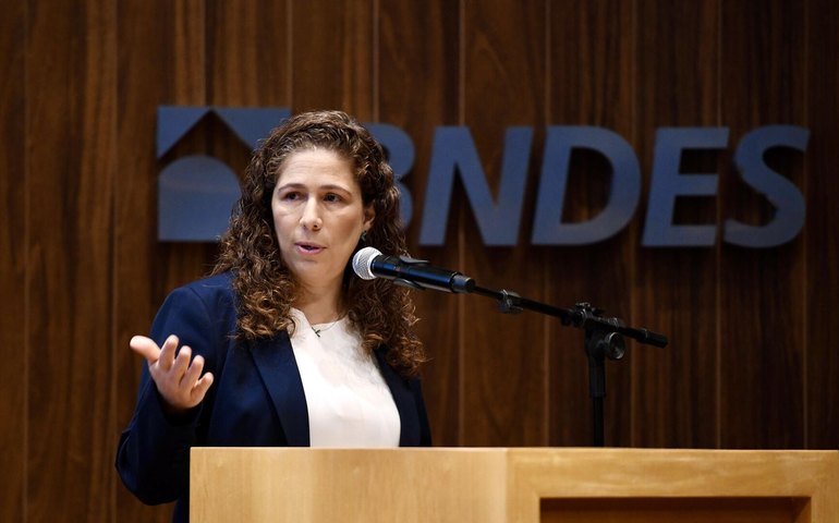 Ministra rebate revista, defende popularidade de Lula e vê crítica velada ao BRICS em publicação