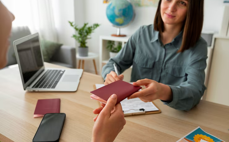 Brasileiros têm dois meses para solicitar cidadania espanhola; prazo termina em outubro