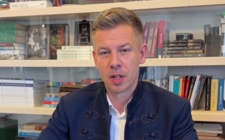 Líder da oposição afirma que Viktor Orbán reconheceu derrota na Hungria