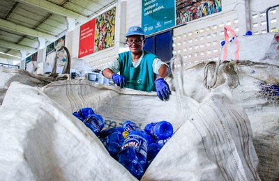 Coleta seletiva gera emprego e fortalece cooperativas em Maceió  