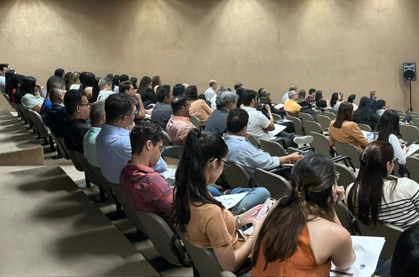 Escola de Contas Públicas do TCE realiza curso sobre nova lei de licitações