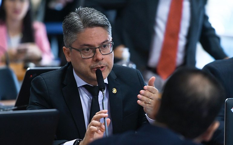 CDH aprova proteção para menores de idade em ambientes digitais