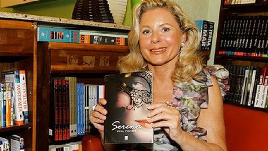 Vera Fischer é internada em clínica de reabilitação