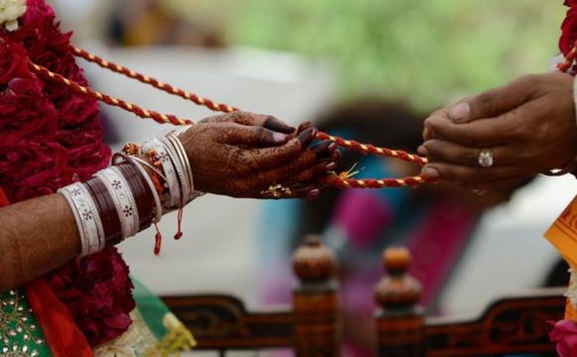 Justiça rejeita queixa de mulher estuprada por marido na Índia, país onde sexo não consensual é permitido entre casais