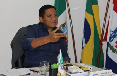 Júlio Cezar destaca ações da prefeitura e fala sobre adiamento da inauguração do Centro de Palmeira 