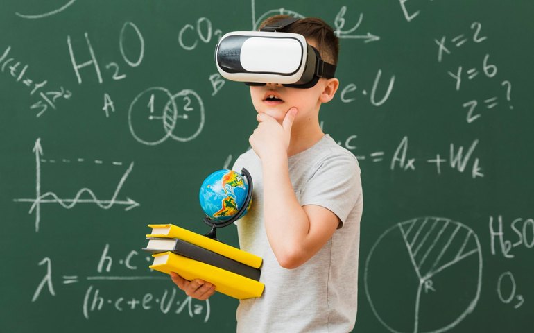 Escola híbrida pode reconstruir a educação no Brasil pós-pandemia, revela estudo