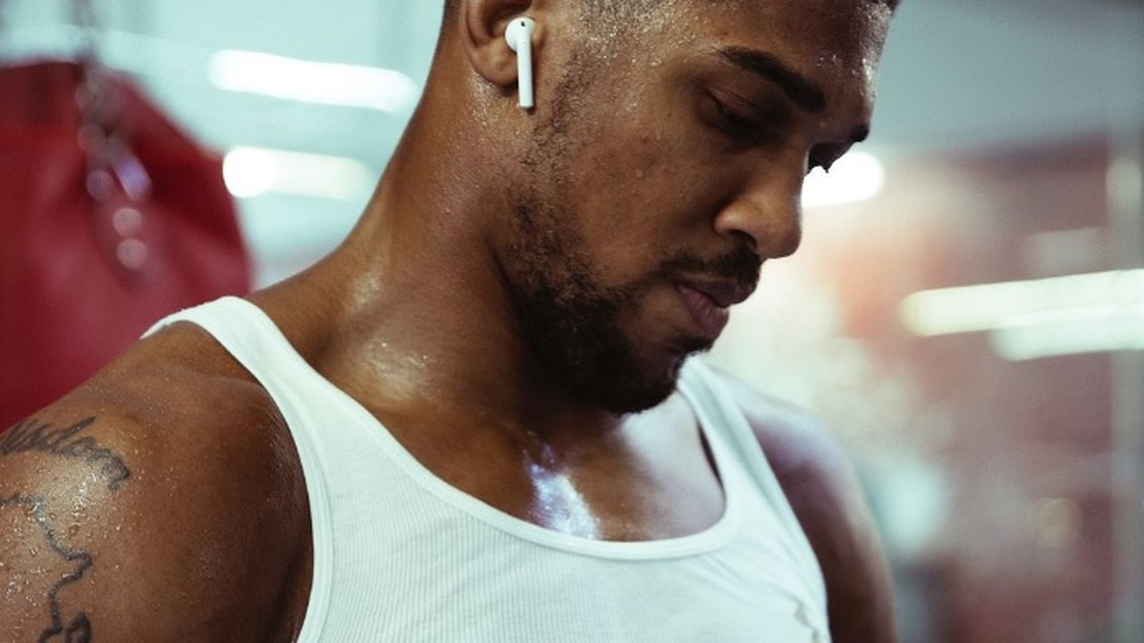 Luta contra Anthony Joshua pagará a Ngannou o dobro de duelo contra Tyson Fury; veja valores