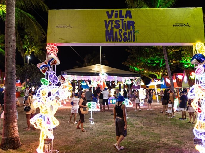 Vila Vestir Massayó leva cultura, gastronomia e clima de Carnaval à orla de Pajuçara
