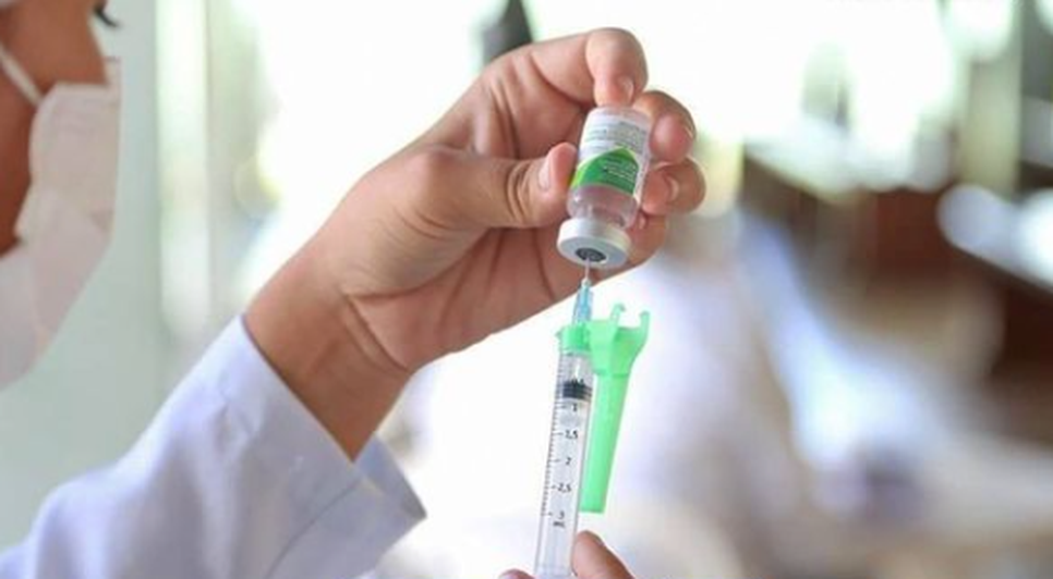 Aracaju aplica segunda dose da Coronavac em novo ponto de vacinação