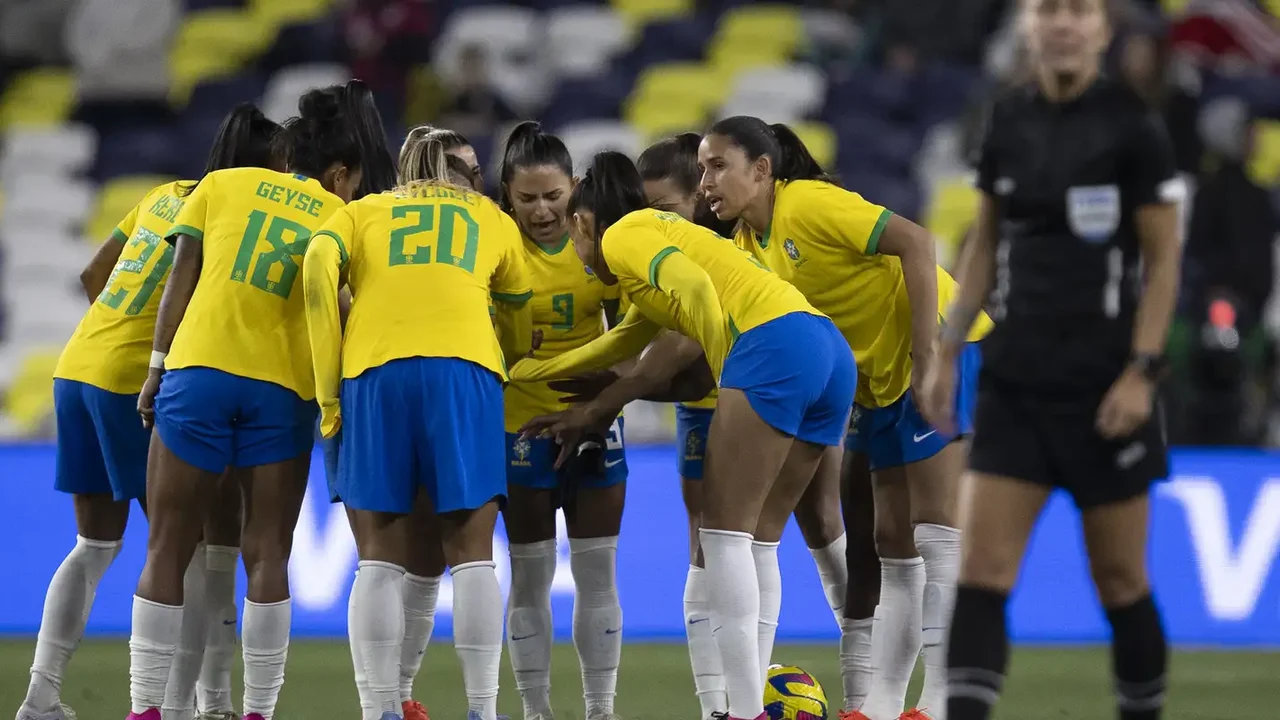 Amistoso: seleção feminina vira 2 vezes contra Japão e vence por 4 a 3