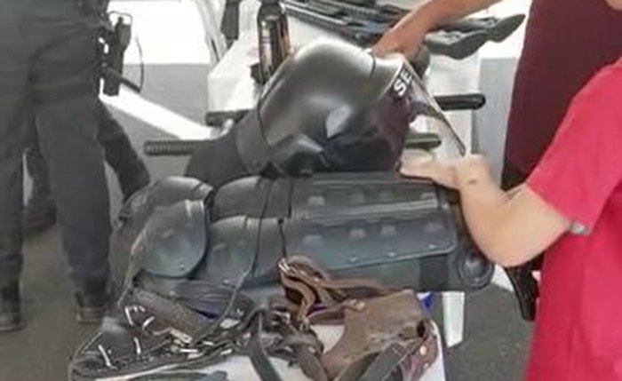 Criança com arma Criança com arma