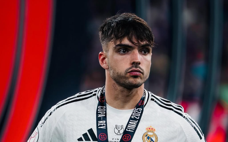 Real: Asencio e mais 3 são processados por compartilhar imagens sexuais de menor de idade