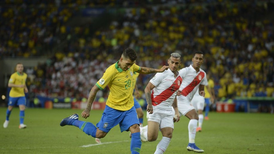 Copa América: Brasil enfrenta seleção peruana no Nilton Santos