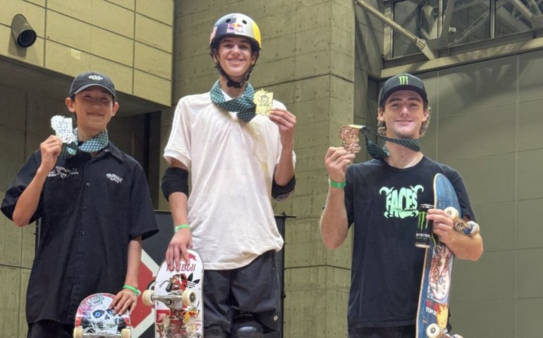 Gui Khury fatura ouro no skate vertical nos X-Games, no Japão