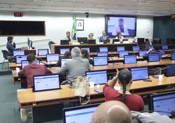 Debatedores apostam na fiscalização para ampliar vagas de trabalho para pessoas com deficiência