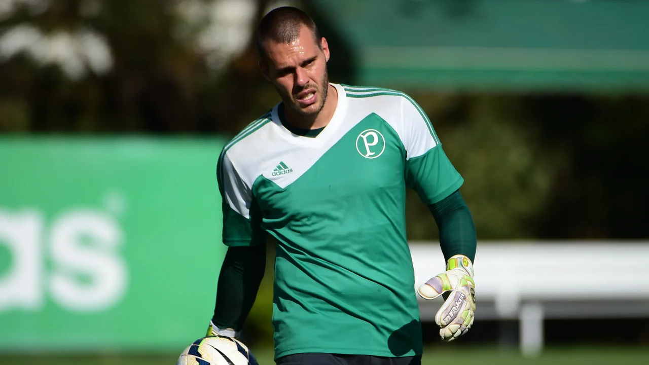 Ex-goleiro do Palmeiras, Deola busca emprego de treinador e assistente técnico no LinkedIn