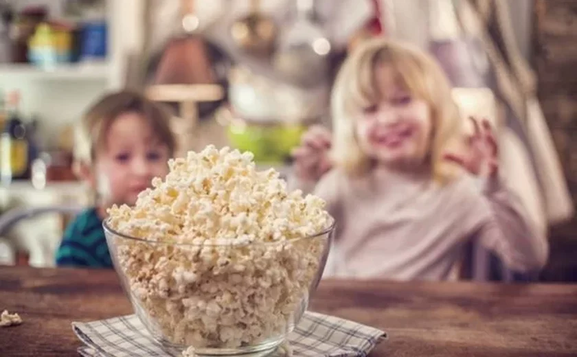 Veja alimentos que mais causam engasgo em crianças