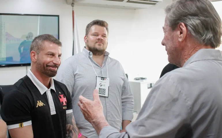 Vasco contrata ex-lateral Felipe para ser diretor-técnico da SAF