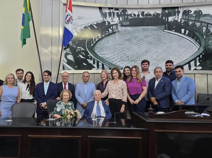 Comenda Drª Zilda Arns: Parlamento concede honraria ao cirugião-dentista Charles Leahy