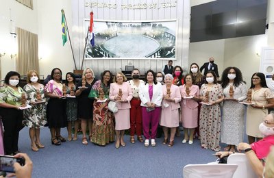 Sessão especial proposta por Fátima Canuto homenageia 16 mulheres alagoanas