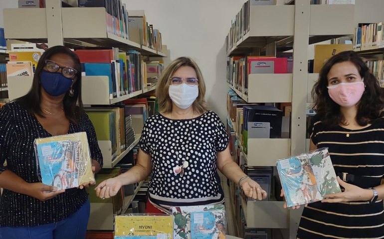 Rede Municipal ganha 150 livros através da Lei Aldir Blanc