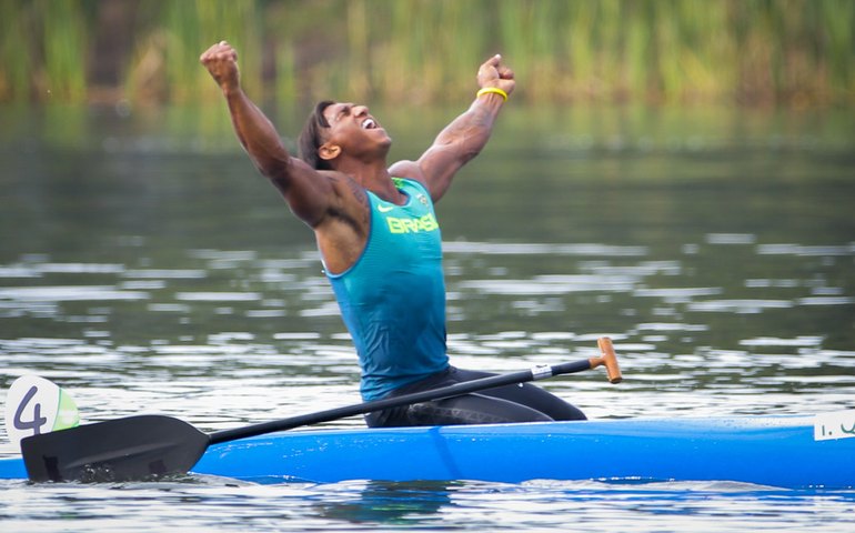 Isaquias Queiroz segue brilhando no Canadá com ouro no C1 1000m no Pan-Americano
