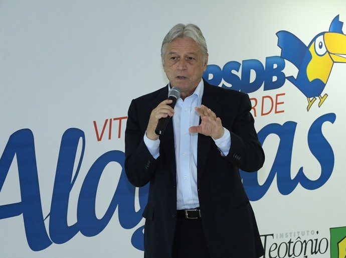Teotonio passa comando do PSDB em Alagoas para Rui Palmeira