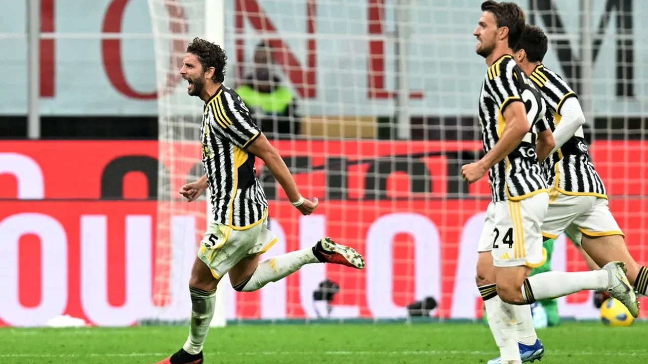 Juventus aproveita expulsão, ganha do Milan por 1 a 0 e entra na briga pelo título italiano