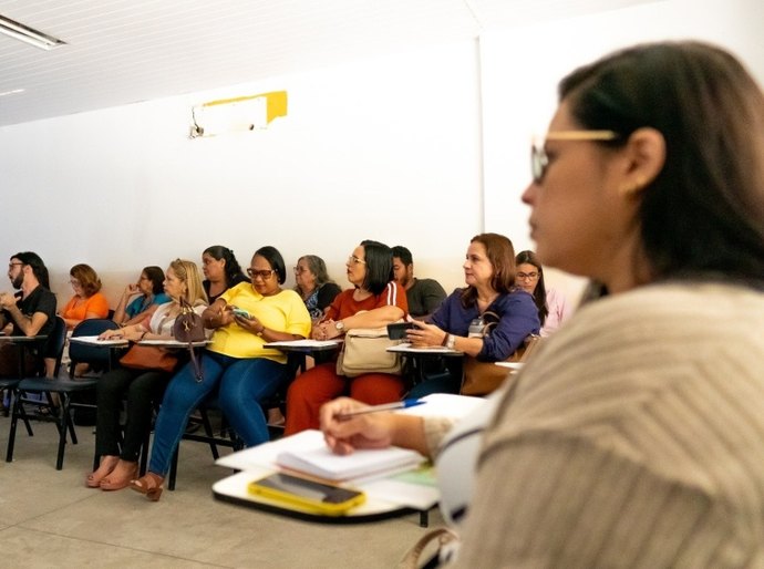 Educadores debatem práticas inclusivas de pessoas com deficiência intelectual ou múltipla