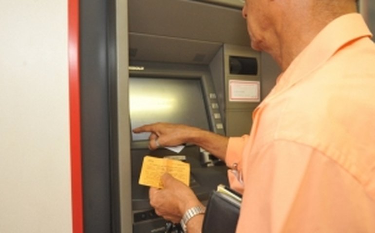 Reajuste do salário mínimo deverá injetar R$ 28,4 bilhões na economia