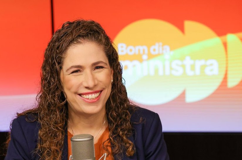 CPNU: mais de 3,6 mil aprovados devem começar a tomar posse em maio, diz Esther Dweck