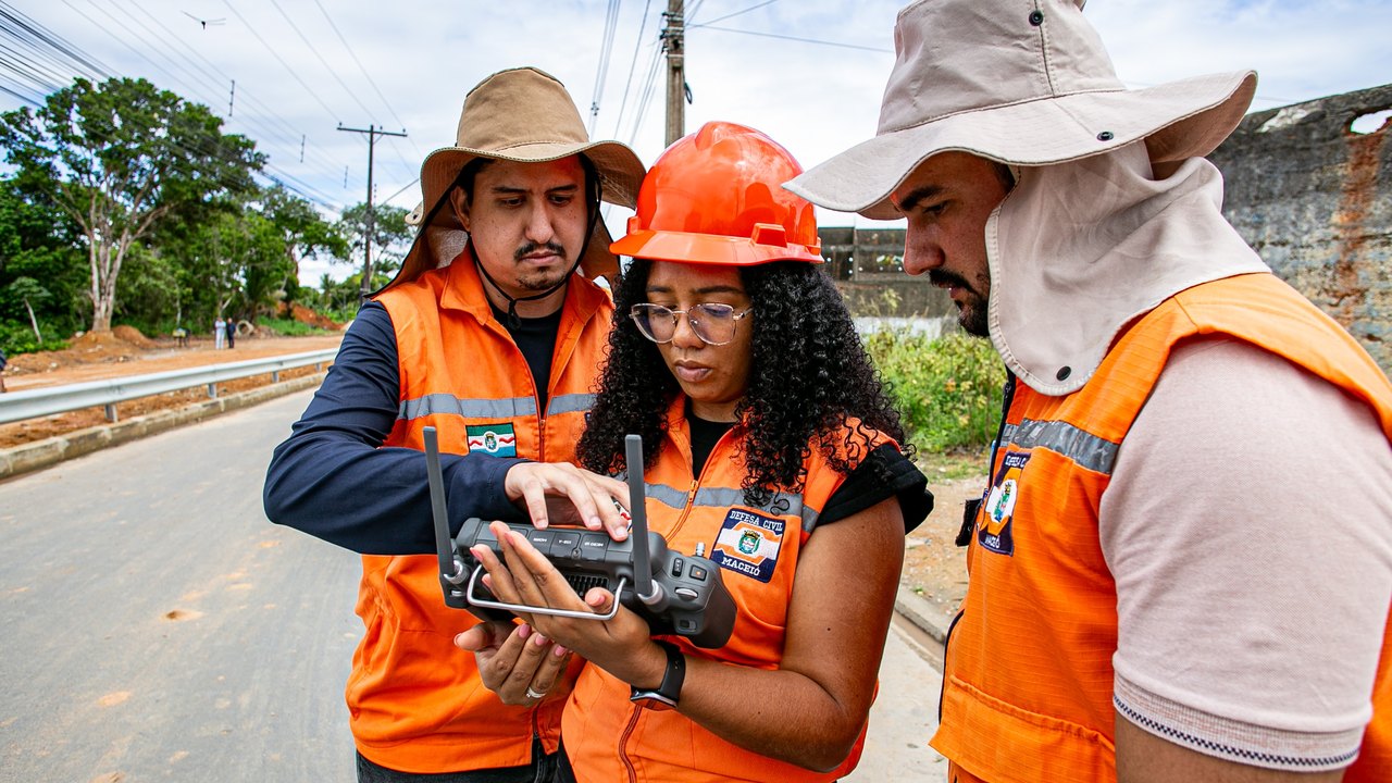 Conheça as profissões que fazem a Defesa Civil de Maceió funcionar