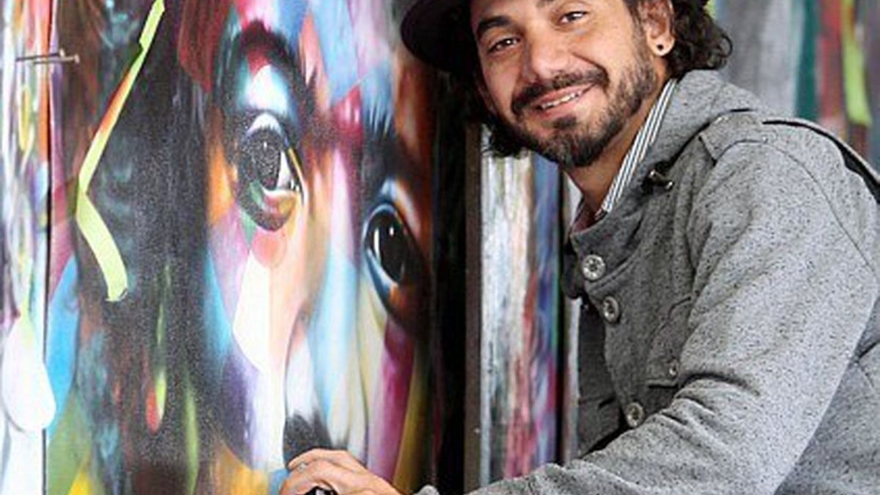 Em documentário, Kobra dá cor à sua história e vai além de sua obra