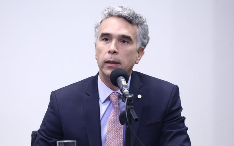 Comissão aprova atualização do ECA sobre educação obrigatória e gratuita prevista na Constituição