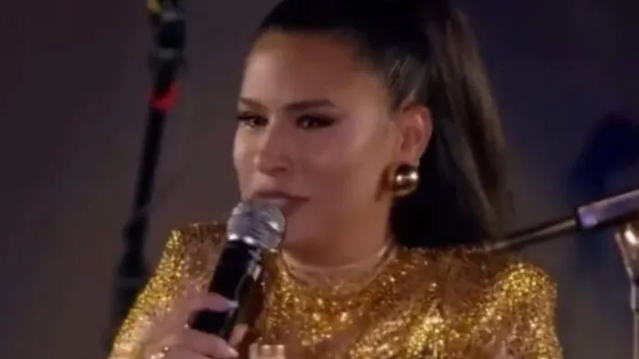 Simone Mendes chora em 1º show sem Simaria após rompimento oficial