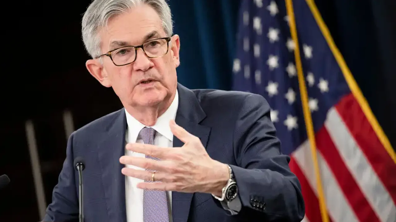 Situação atual sugere riscos negativos para emprego nos EUA, diz presidente do Fed